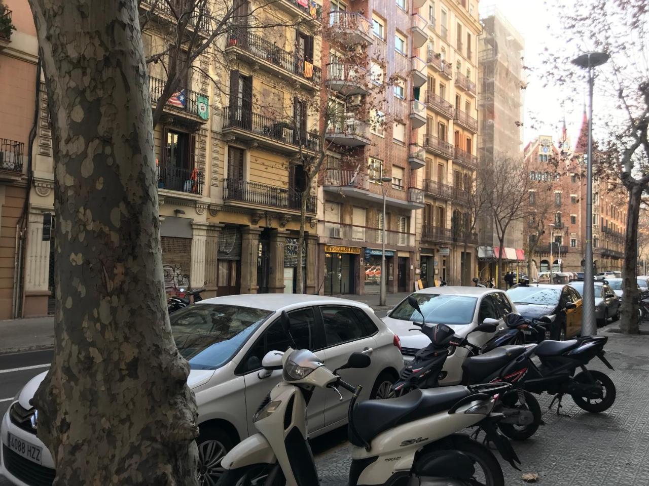 Rossello Apartment Barcelona Bagian luar foto